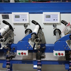 Yarn winding machine